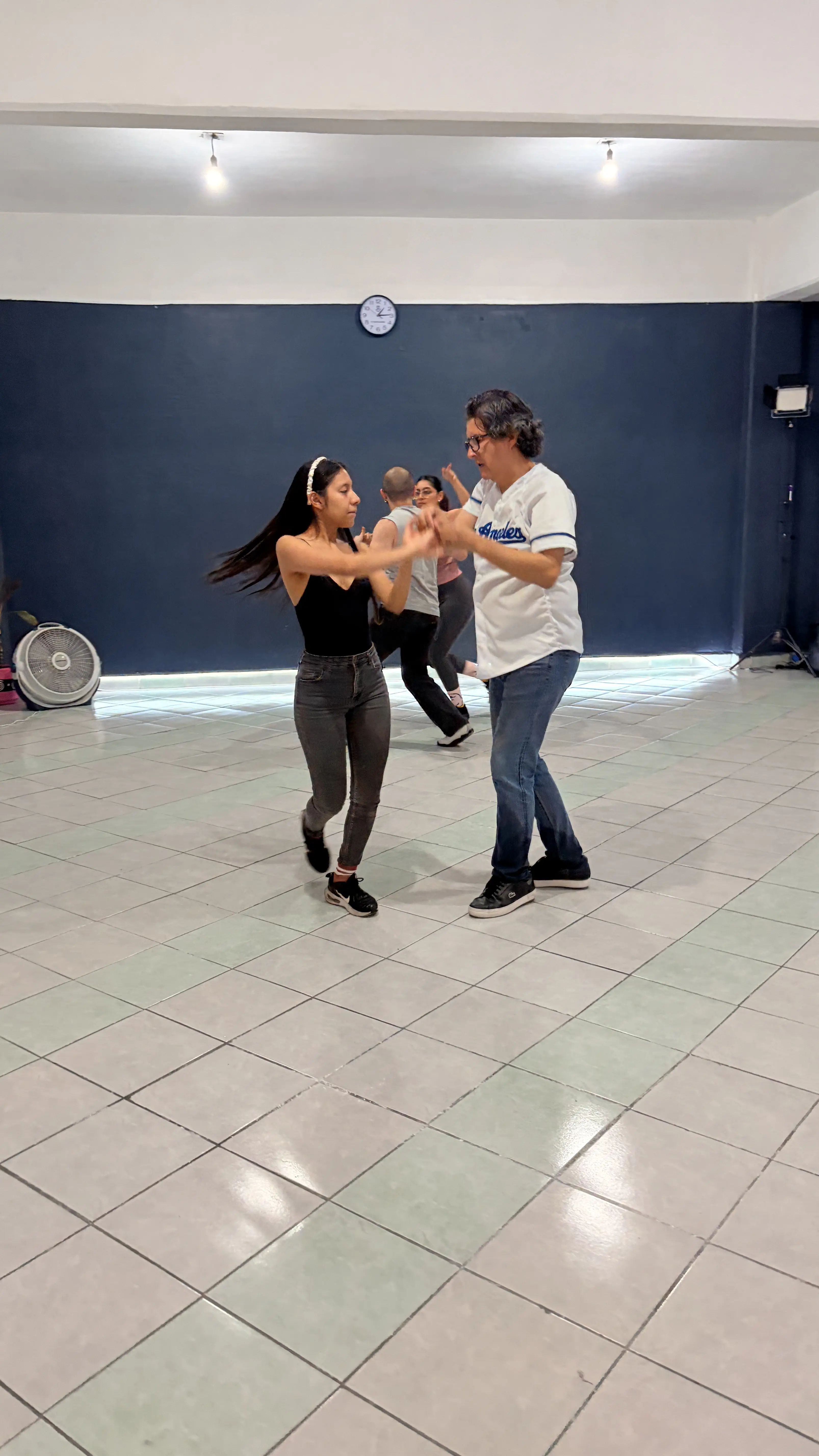Clase de Cumbia Básico en Rise Dance Company