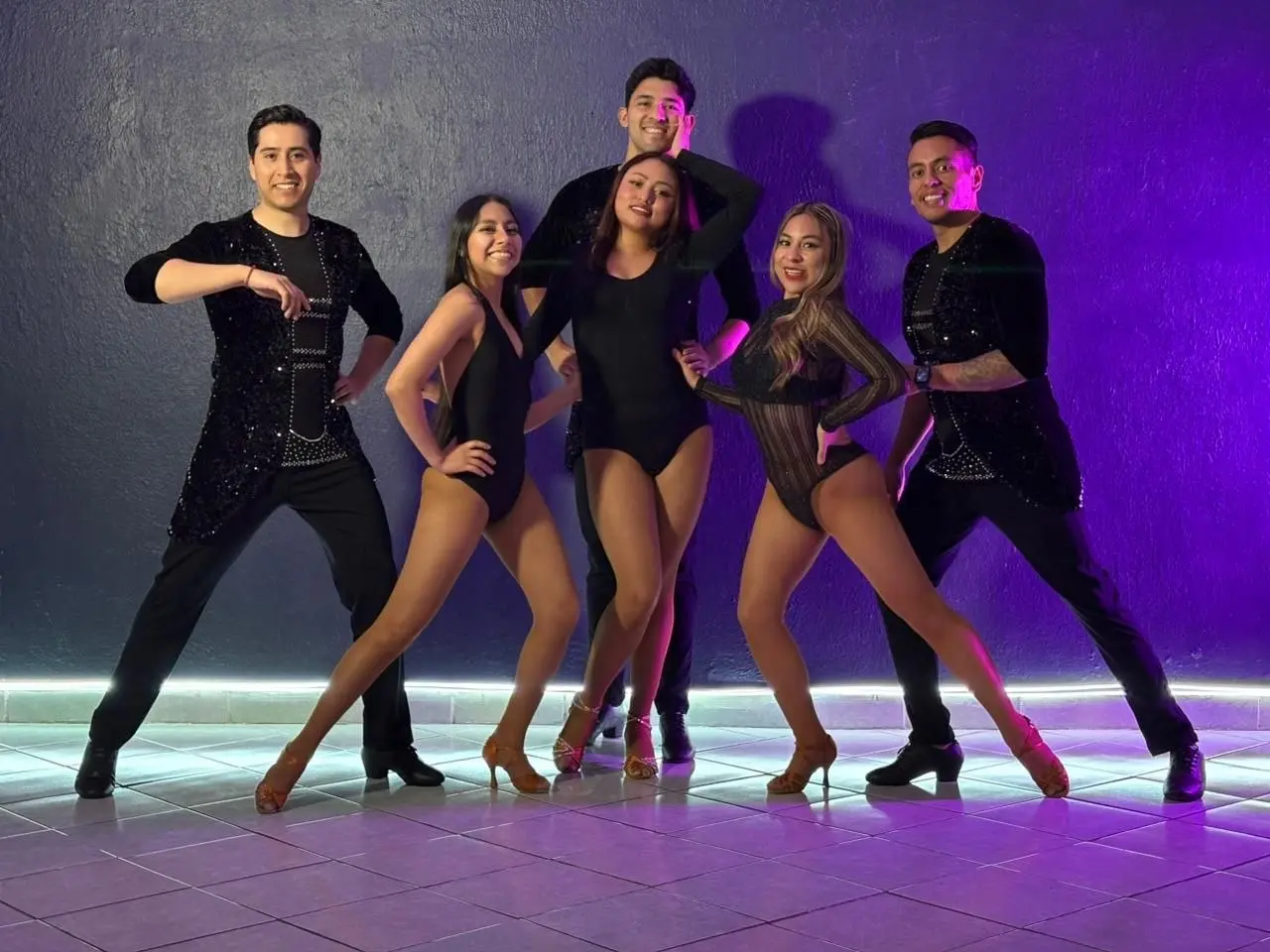 Presentacion en evento de la academia